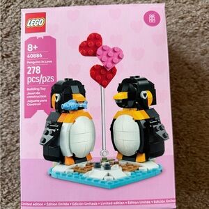 Viral "Penguins in Love" Lego set - Limited Edition - 278 pieces - Brand  New